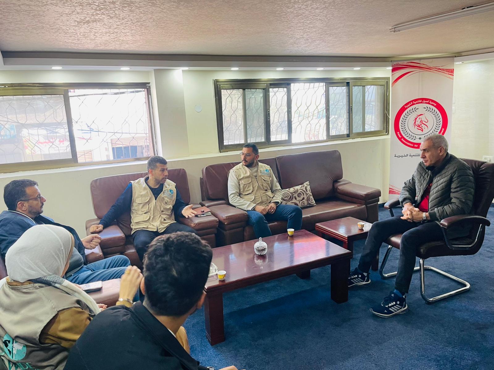 جمعية أصيل  للتنمية تستقبل وفداً من الإغاثة الطبية الدولية (Medics)